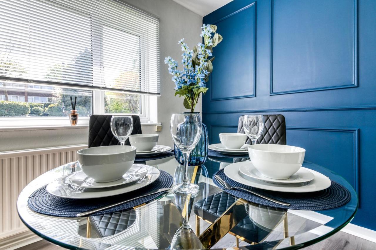 Contemporary 4 Bedroom Detached House With Parking And City Links Croydon Eksteriør bilde