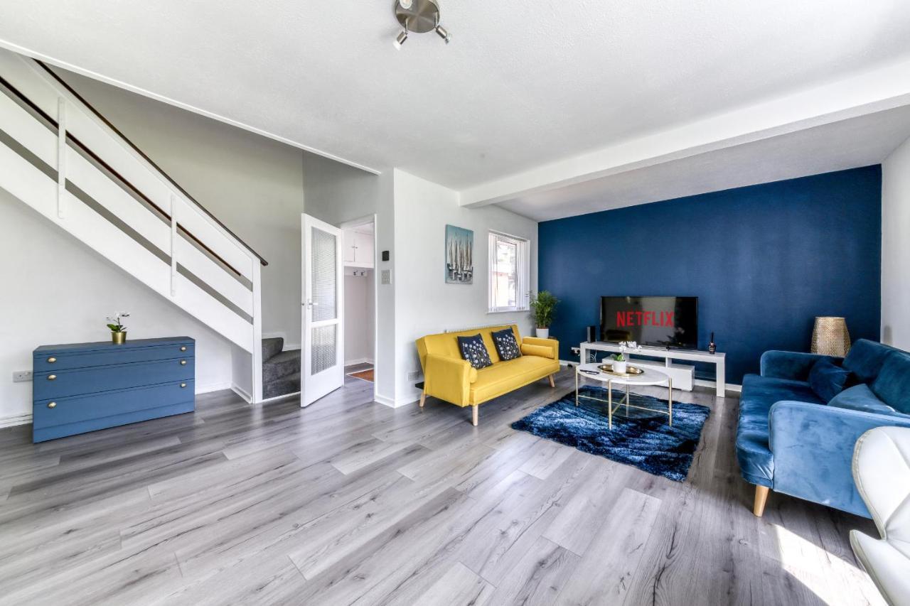 Contemporary 4 Bedroom Detached House With Parking And City Links Croydon Eksteriør bilde