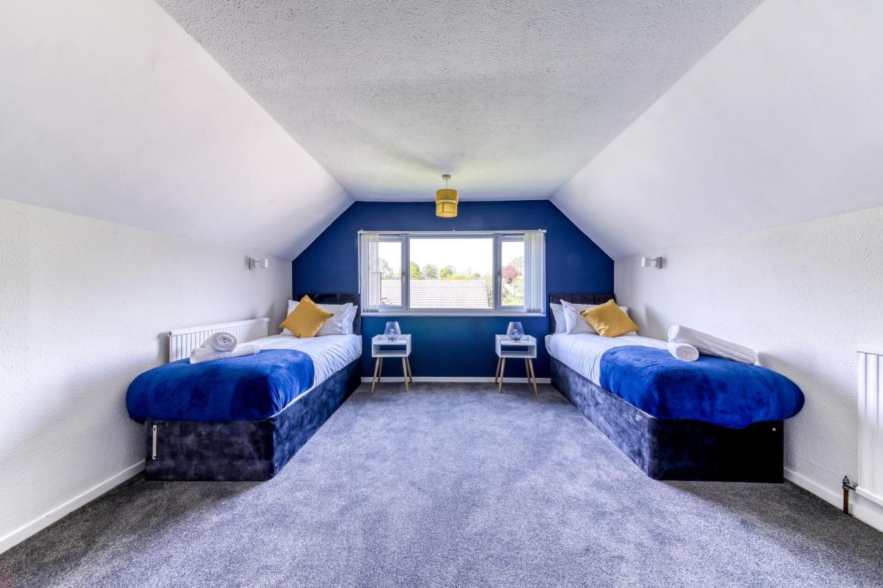 Contemporary 4 Bedroom Detached House With Parking And City Links Croydon Eksteriør bilde